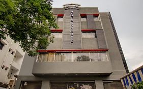 Hotel Maitrayee